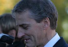 Foreign Minister Visits Indonesia