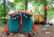 Attack on Roma Camp in Oslo with Fireworks and Stones